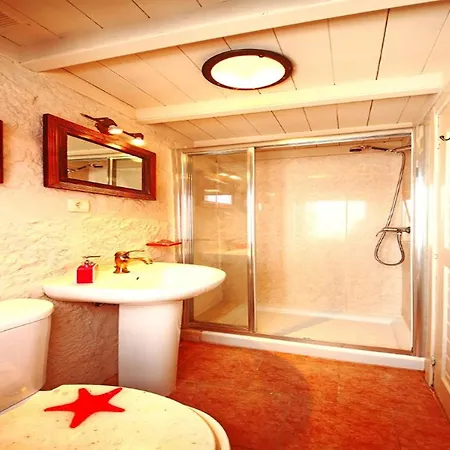 House In By The Sea * Combarro
