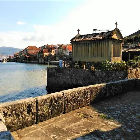 Nyaraló House In By The Sea *